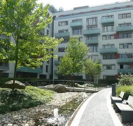 Diamond River Karlin * פראג
